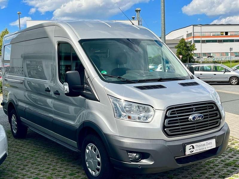 Gebraucht Ford Transit Trend 170 PS (125 kW) 2018 Polarsilber metallic Van / Kleinbus