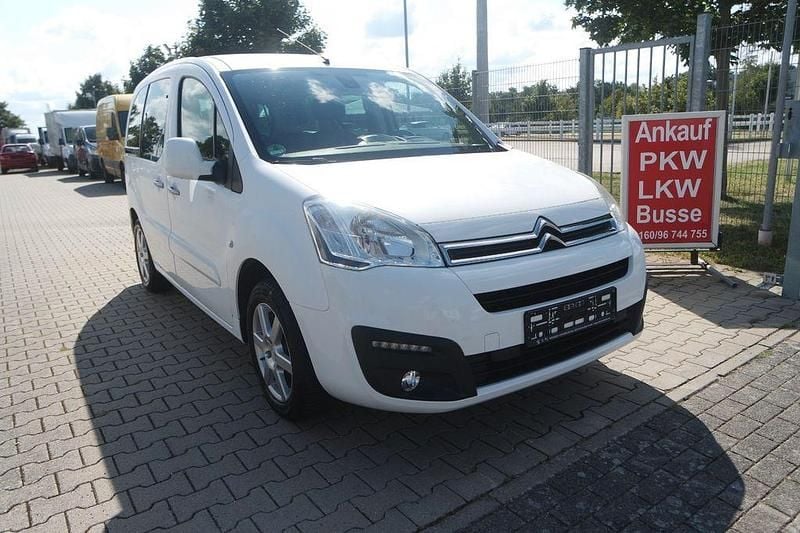 Gebraucht Citroën Berlingo SELECTION 110 PS (80 kW) 2016 Weiß Van / Kleinbus