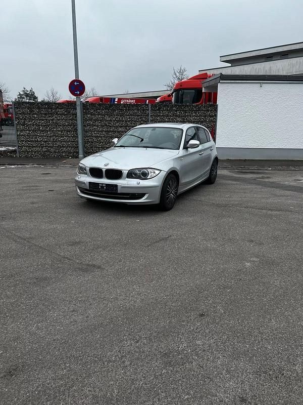 Gebraucht BMW 116 122 PS (89 kW) 2009 Silber Kleinwagen
