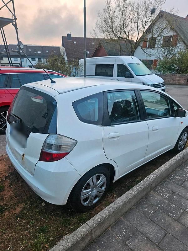 Gebraucht Honda Jazz 95 PS (69 kW) 2010 Weiß Kleinwagen