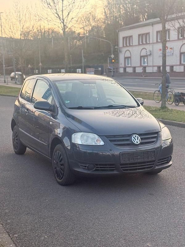 Gebraucht VW Fox 54 PS (39 kW) 2006 Schwarz Kleinwagen