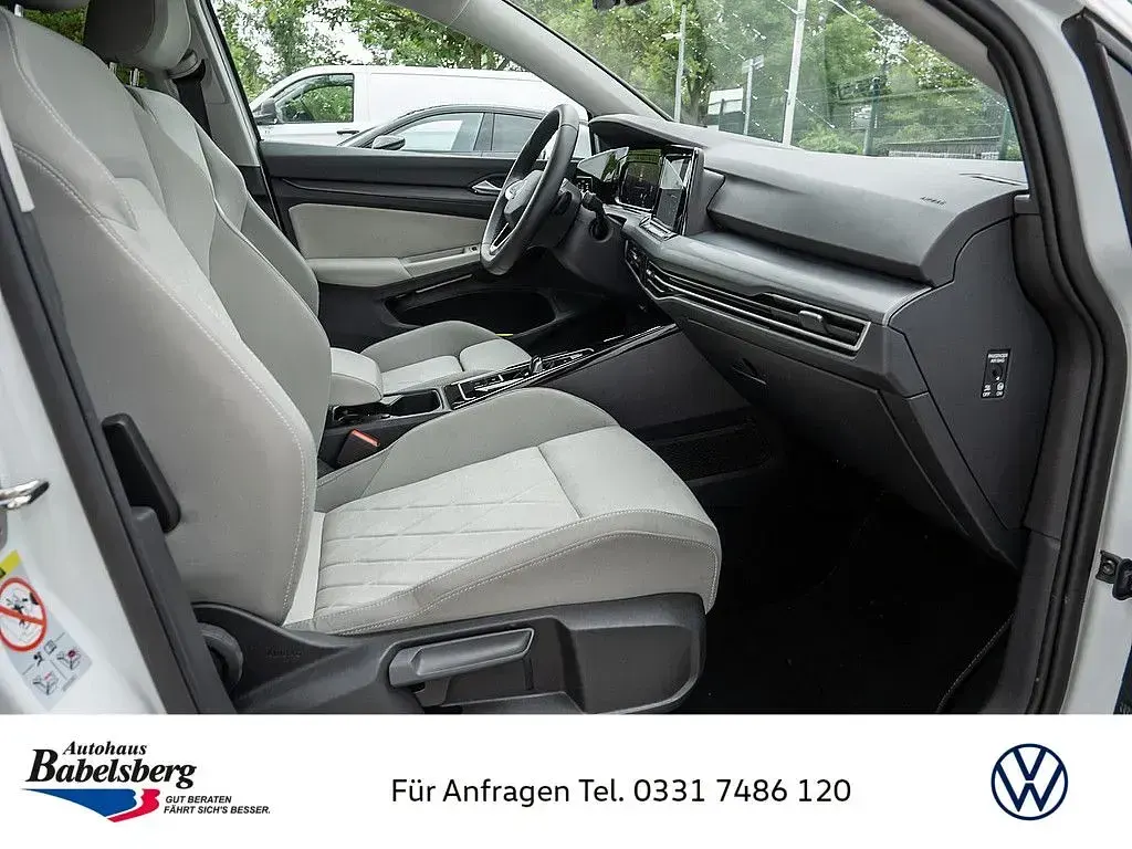 Gebraucht VW Golf VIII Style 150 PS (110 kW) 2024 Weiß Limousine