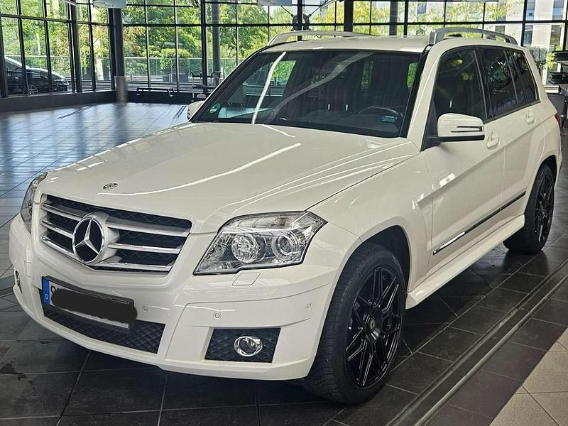 Weiß Gebraucht 2009 Mercedes GLK350 Edition 1 SUV | 13.400 € (Guter Preis) - Bild 1/4