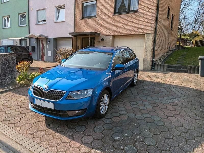 Gebraucht Skoda Octavia Style 150 PS (110 kW) 2016 Blau Kleinwagen