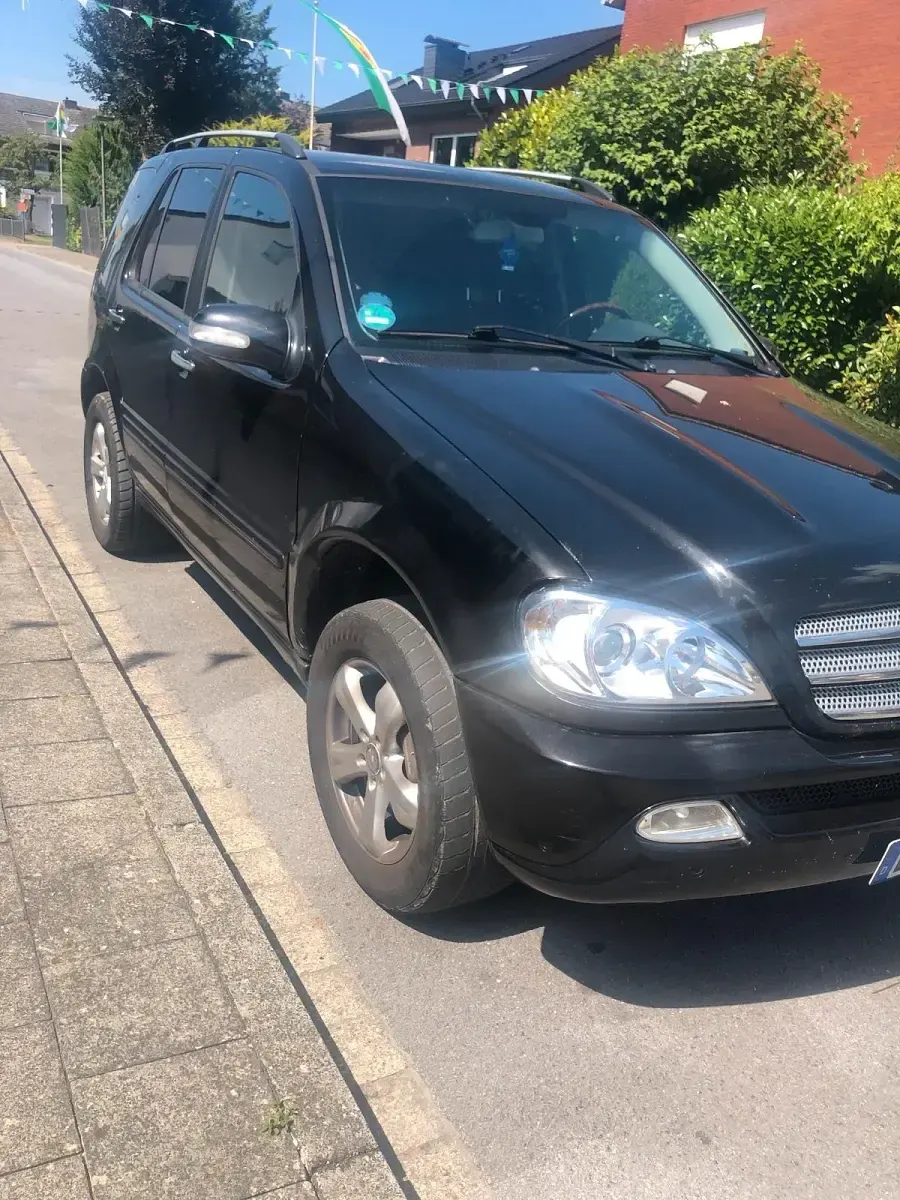 Gebraucht Mercedes ML270 Edition 163 PS (119 kW) 2005 Schwarz SUV