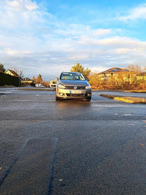 Gebraucht VW Golf VI Trendline 105 PS (77 kW) 2011 Grau Kleinwagen