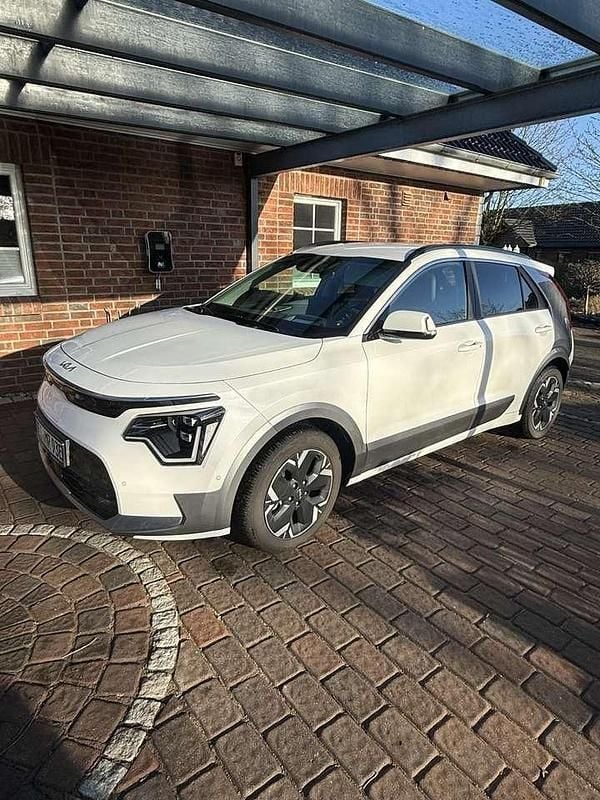 Gebraucht Kia e-Niro Inspiration 150 kW (204 PS) 2024 Weiß SUV