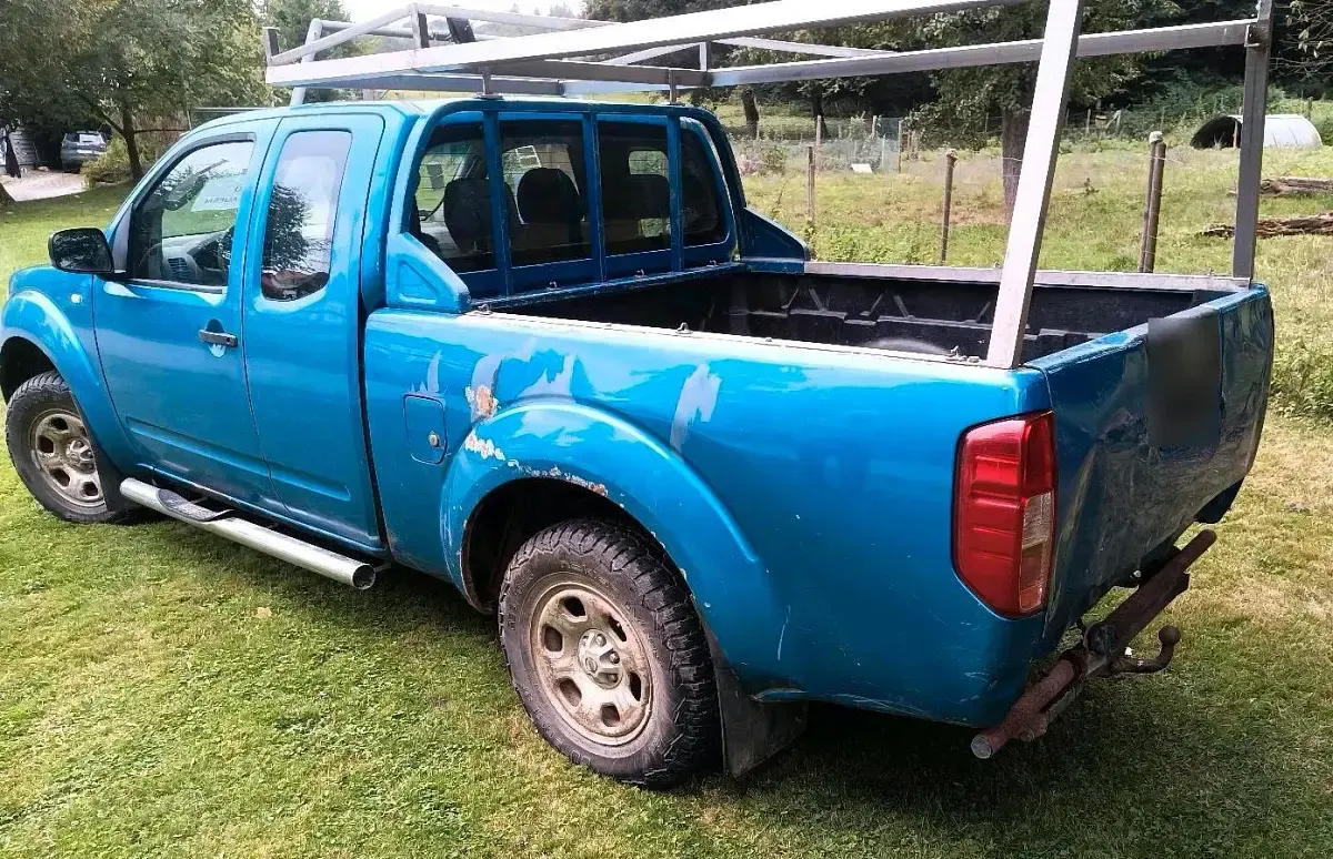Gebraucht Nissan Navara 174 PS (127 kW) 2006 Blau Pickup
