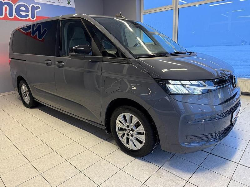 Gebraucht VW Multivan Life 150 PS (110 kW) 2022 Grau Van