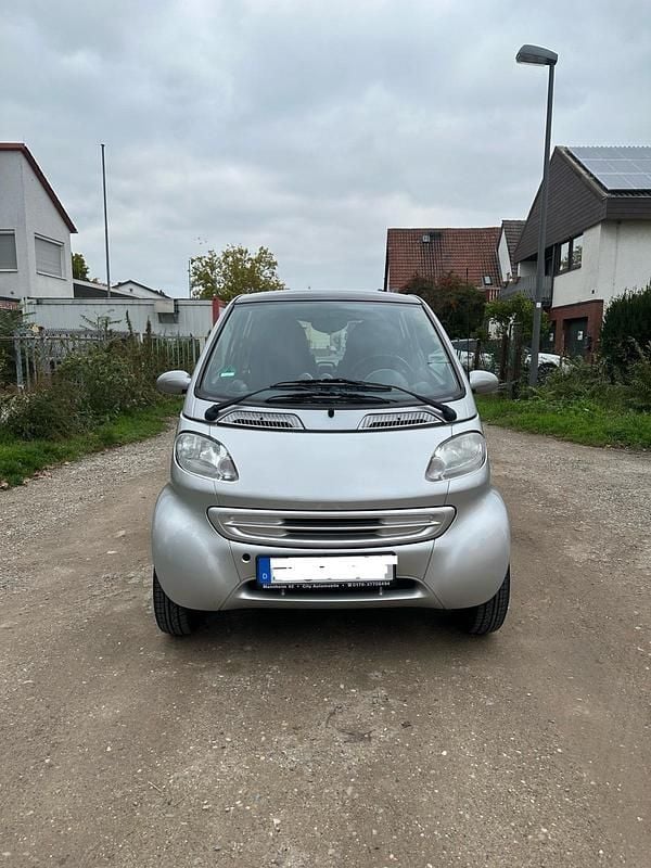 Silber Gebraucht 2002 Smart ForTwo Coupé Coupé | 1.999 € (Fairer Preis) - Bild 1/4