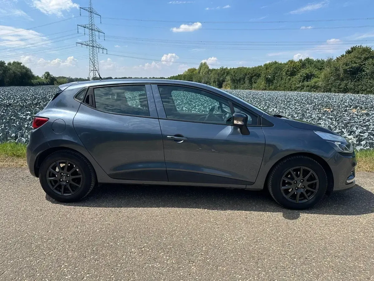 Gebraucht Renault Clio IV 73 PS (53 kW) 2016 Blau Limousine