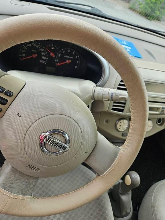 Grau Gebraucht 2004 Nissan Micra Acenta Kleinwagen | 750 € (Fairer Preis) - Bild 1/4