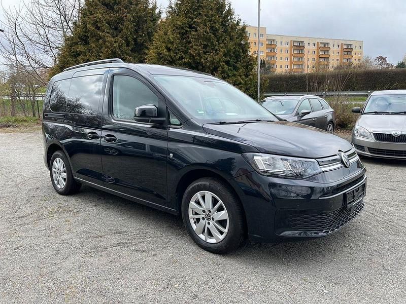 Gebraucht VW Caddy Life 102 PS (75 kW) 2022 Schwarz Van / Kleinbus