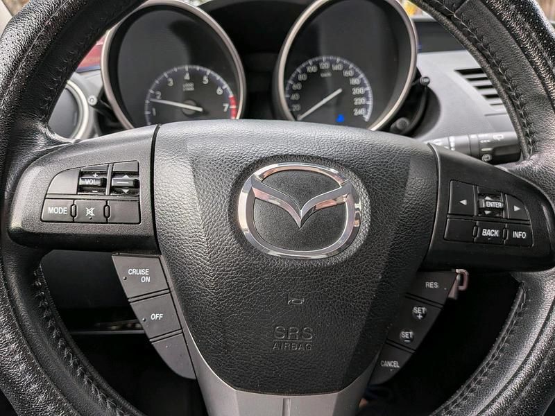 Gebraucht Mazda 3 105 PS (77 kW) 2012 Schwarz Limousine