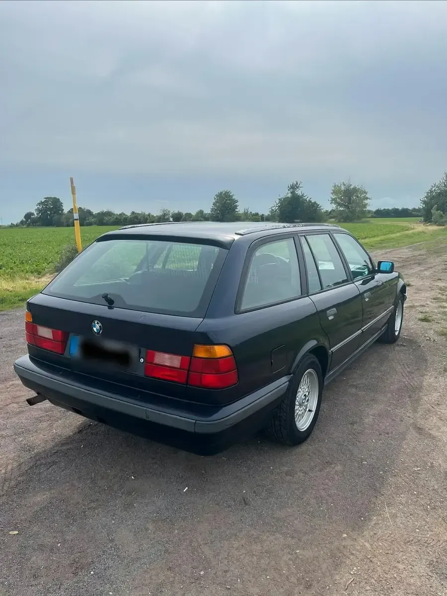 Gebraucht BMW 518 113 PS (83 kW) 1994 Blau Kombi