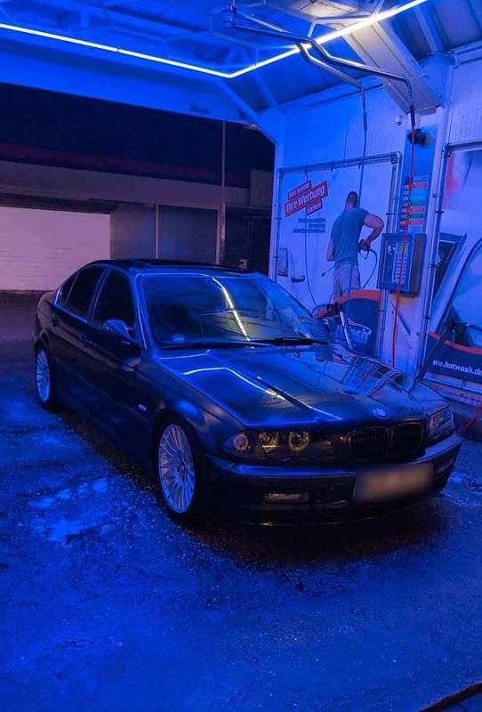 Gebraucht BMW 320 150 PS (110 kW) 1999 Schwarz Limousine