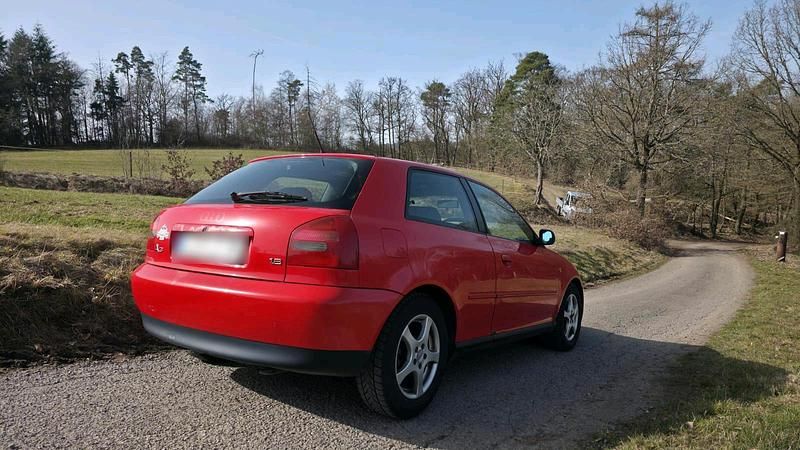 Gebraucht Audi A3 125 PS (91 kW) 1998 Rot Kleinwagen