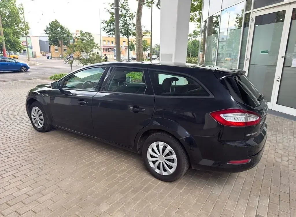 Gebraucht Ford Mondeo Trend 116 PS (85 kW) 2012 Schwarz Limousine