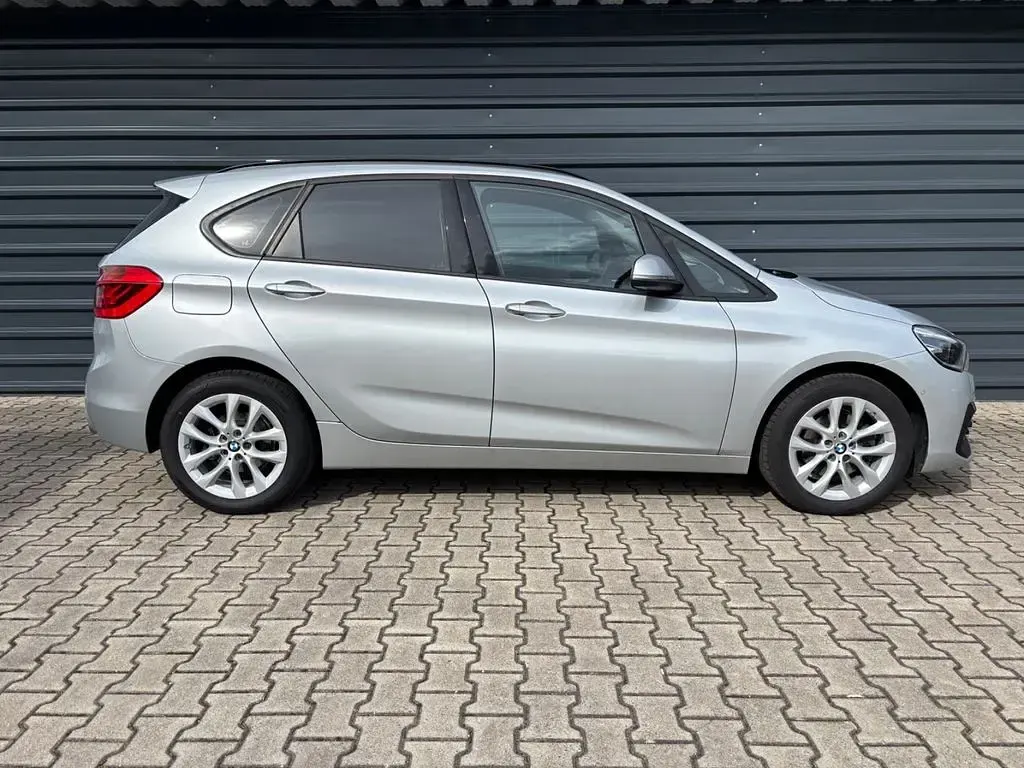 Gebraucht BMW 218 Active Tourer Performance 150 PS (110 kW) 2020 Silber Van / Kleinbus