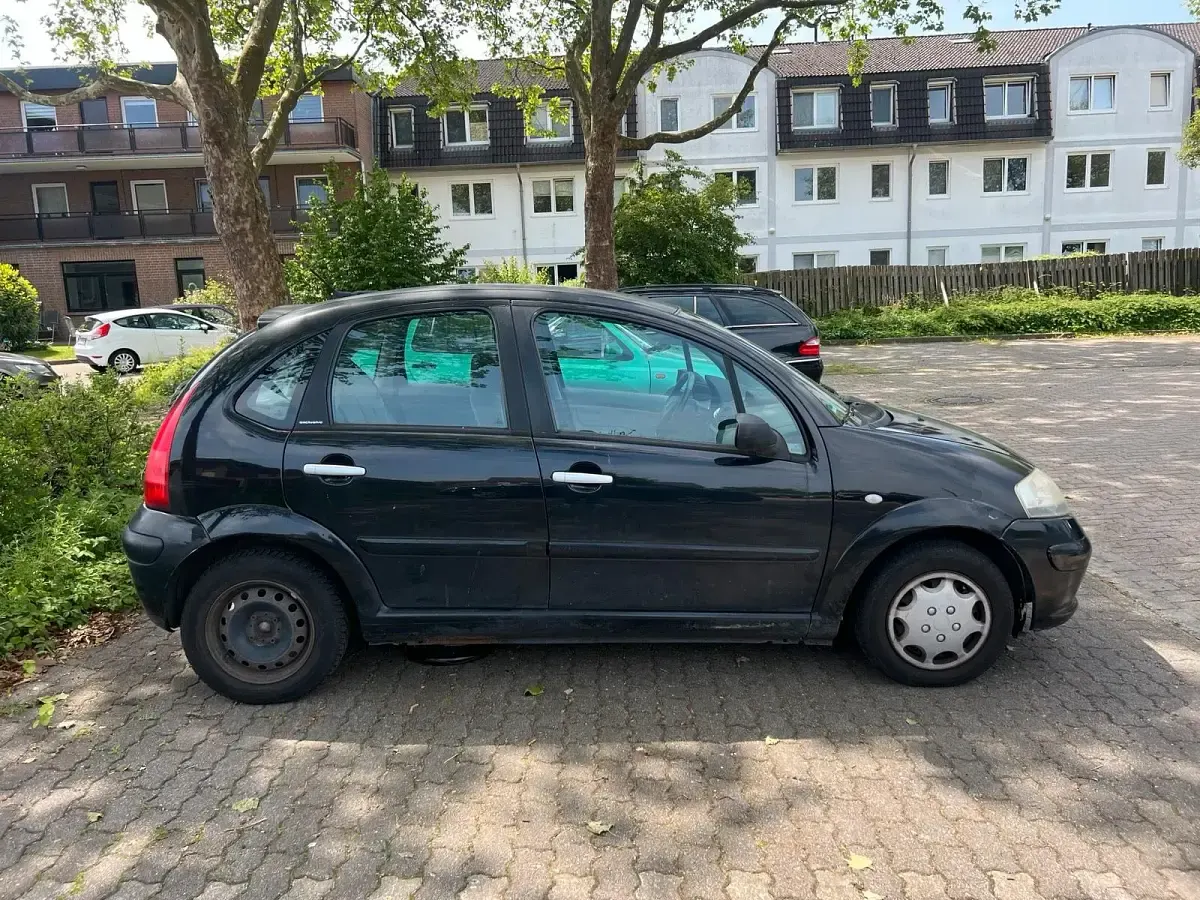 Gebraucht Citroën C3 68 PS (50 kW) 2003 Schwarz Kleinwagen