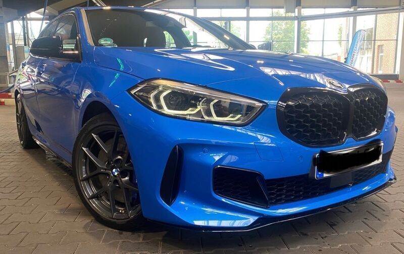 Blau Gebraucht 2022 BMW M135 Comfort Edition Kleinwagen | 34.990 € (Fairer Preis) - Bild 1/4