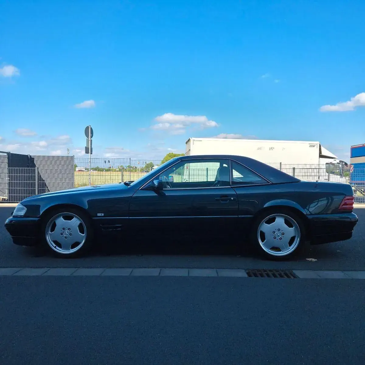 Gebraucht Mercedes SL320 231 PS (169 kW) 1997 Blau Cabrio