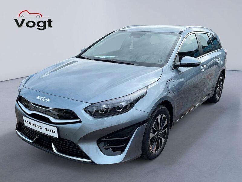 Silber Gebraucht 2024 Kia Ceed Sportswagon Kombi | 32.990 € - Bild 1/4