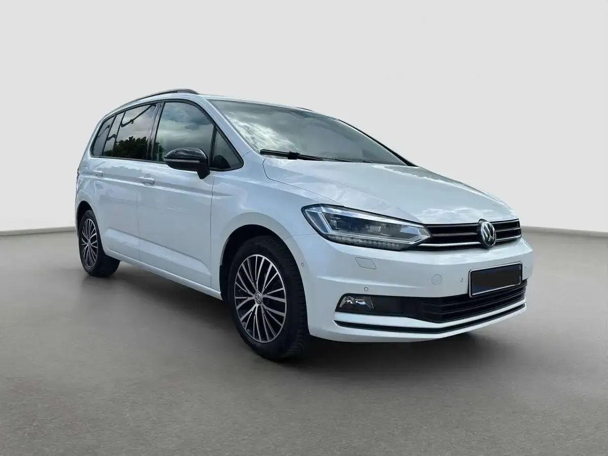 Gebraucht VW Touran Highline 190 PS (139 kW) 2018 Weiß Van / Kleinbus