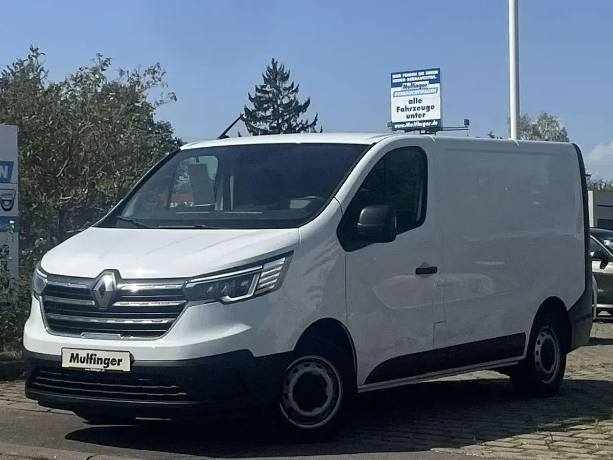 Gebraucht Renault Trafic Komfort 110 PS (80 kW) 2022 Weiß Van / Kleinbus