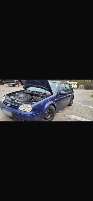 Gebraucht VW Golf IV 75 PS (55 kW) 2002 Blau Kleinwagen
