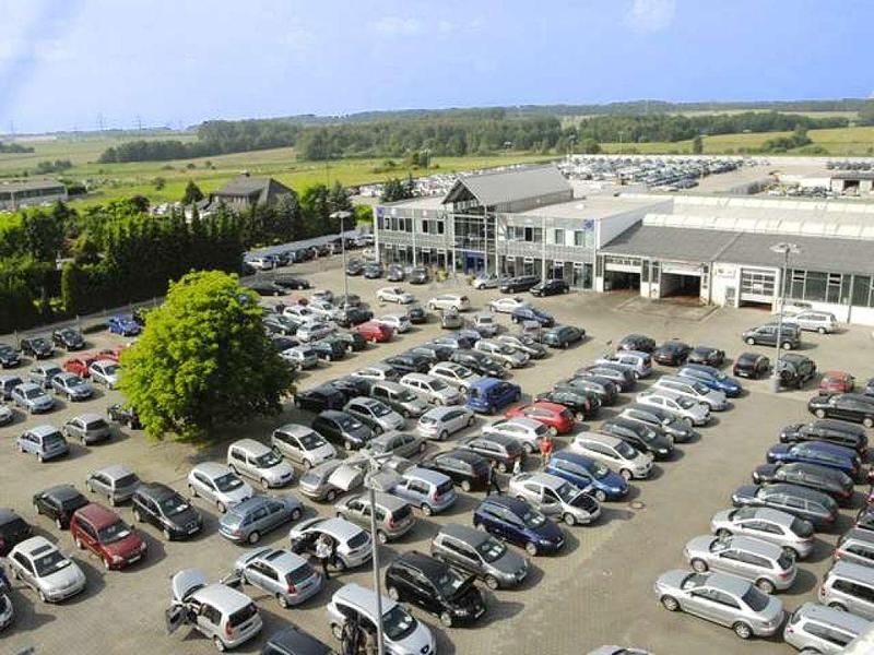 Gebraucht VW Golf VII 105 PS (77 kW) 2012 Braunmet. (metallic) Limousine