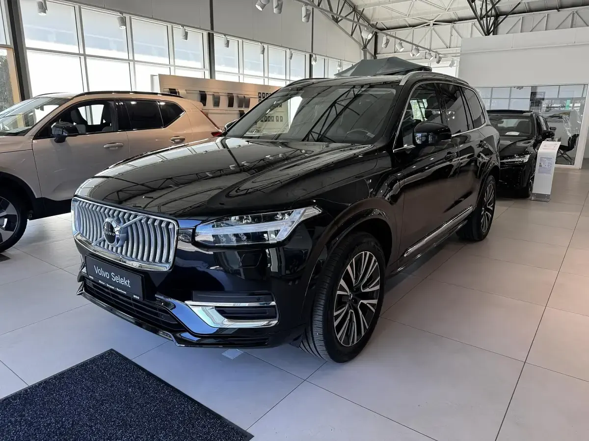 Gebraucht Volvo XC90 Inscription 303 PS (222 kW) 2021 Onyx black / metallic SUV