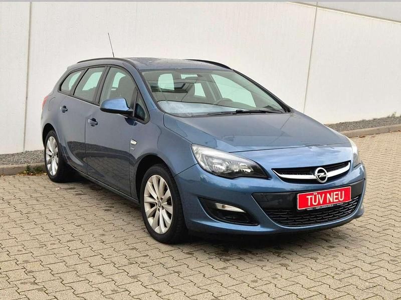 Gebraucht Opel Astra Selection 140 PS (102 kW) 2013 Blau Kombi