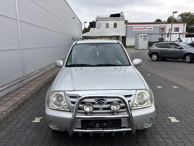 Silber Gebraucht 2005 Suzuki Grand Vitara SUV | 2.499 € - Bild 1/4