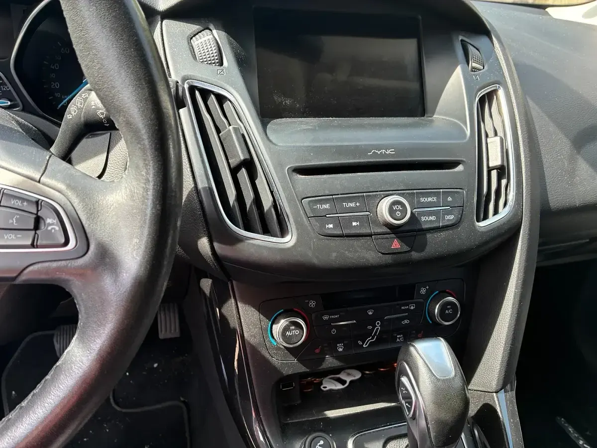 Gebraucht Ford Focus 125 PS (91 kW) 2018 Blau Limousine