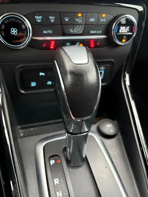 Gebraucht Ford Ecosport Titanium 125 PS (91 kW) 2019 Grau SUV