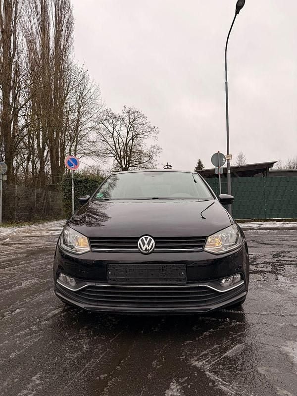 Schwarz Gebraucht 2015 VW Polo Comfortline Kleinwagen | 8.300 € (Guter Preis) - Bild 1/4