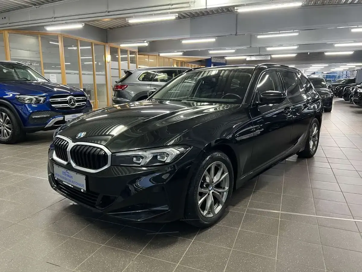 Gebraucht BMW 320 190 PS (139 kW) 2023 Saphirschwarz Kombi