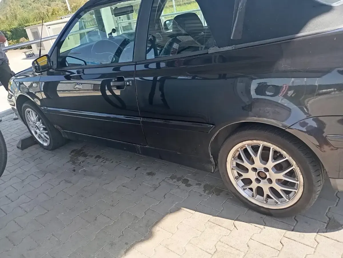 Gebraucht VW Golf Cabriolet 116 PS (85 kW) 2000 Schwarz Cabrio