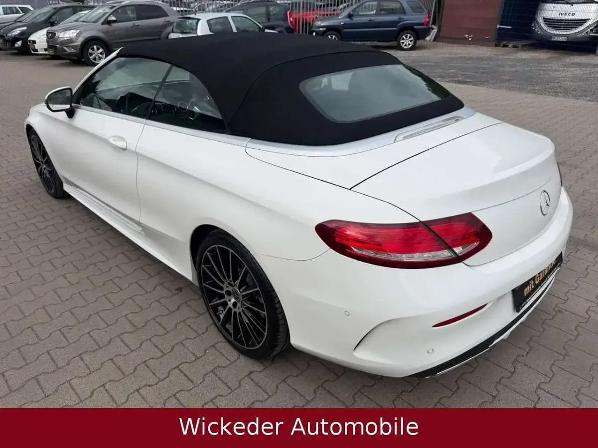 Gebraucht Mercedes C300 AMG line 245 PS (180 kW) 2018 Polarweiss Cabrio