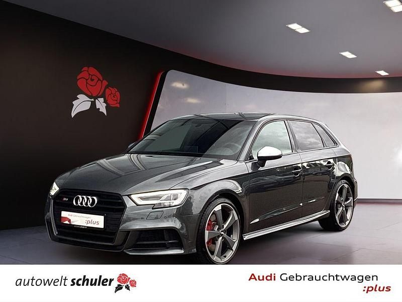 Daytonagrau perleffekt Gebraucht 2019 Audi S3 Design Limousine | 31.880 € (Fairer Preis) - Bild 1/4