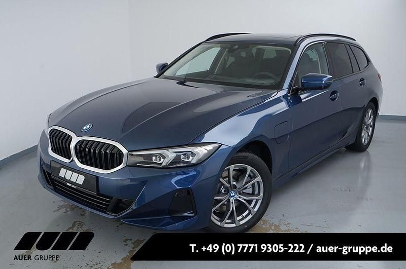 Blau Gebraucht 2024 BMW 320e Sport Line Limousine | 37.900 € (Etwas zu teuer) - Bild 1/4