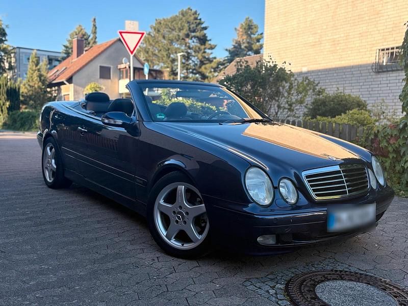 Gebraucht Mercedes CLK320 218 PS (160 kW) 2002 Cabrio