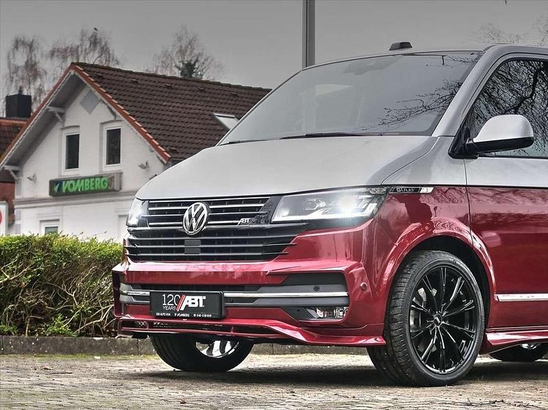 Gebraucht VW Multivan Sportline 230 PS (169 kW) 2024 Bicolor reflexsilber/fortananr Van