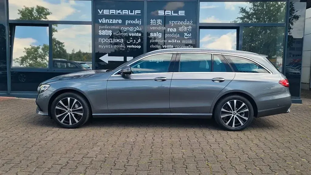 Gebraucht Mercedes E300 306 PS (225 kW) 2022 Grau Limousine