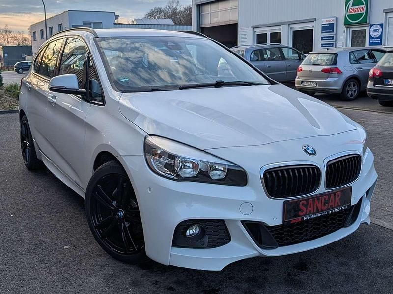 Gebraucht BMW 214 Active Tourer M Sport 150 PS (110 kW) 2017 Alpinweiss 3 Van / Kleinbus