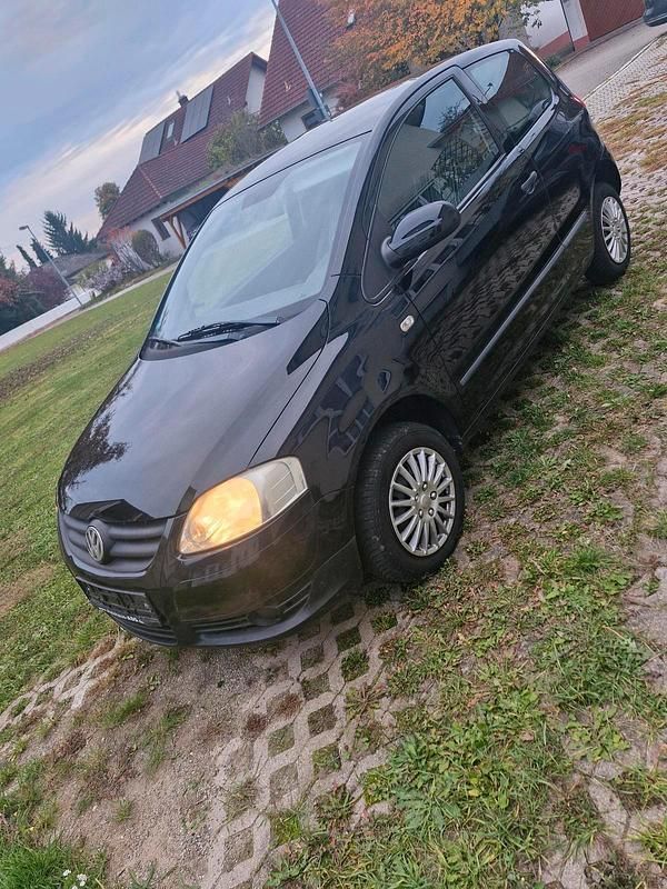 Schwarz Gebraucht 2005 VW Fox Kleinwagen | 1.650 € (Fairer Preis) - Bild 1/4