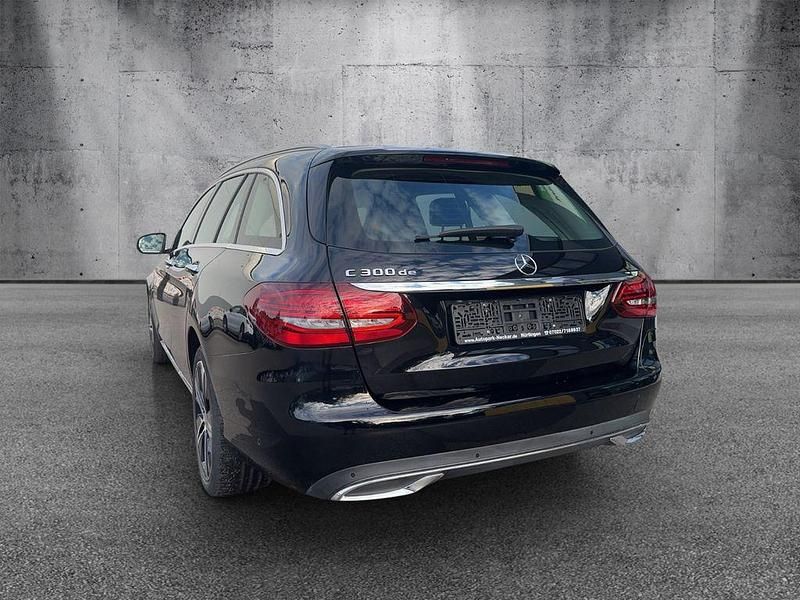 Gebraucht Mercedes C300e 306 PS (225 kW) 2019 Schwarz Limousine