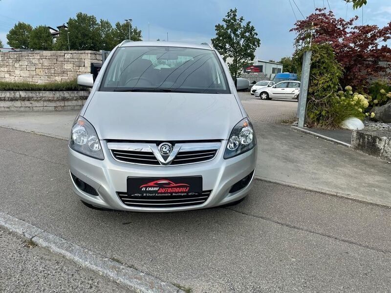 Silber Gebraucht 2010 Opel Zafira Van / Kleinbus | 2.999 € - Bild 1/4