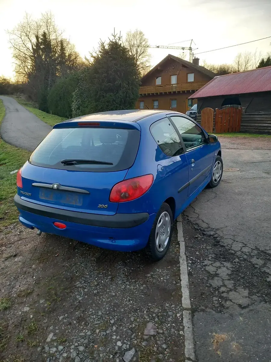 Gebraucht Peugeot 206 75 PS (55 kW) 2000 Blau Kleinwagen